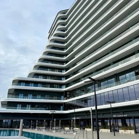 Ilyonis Luxury شقة